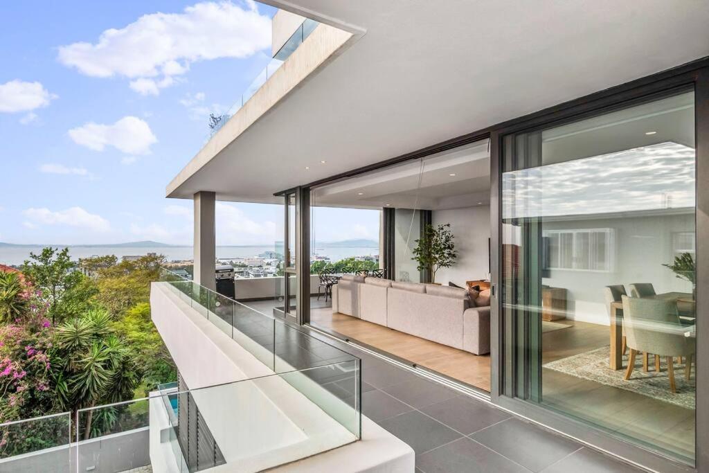 Elegant 3-bedroom Retreat