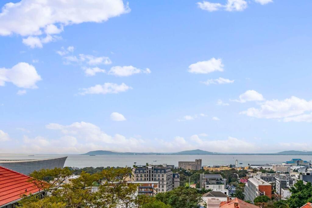 Elegant 3-bedroom Retreat Apartment Cape Town