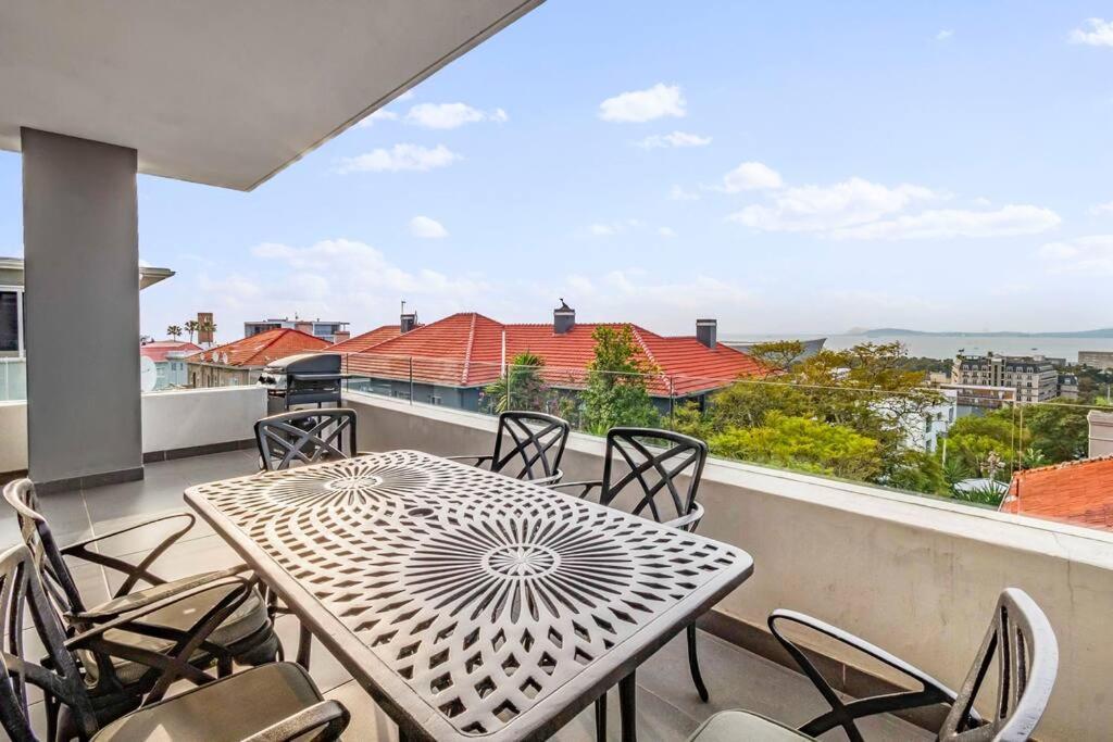 Elegant 3-bedroom Retreat Cape Town