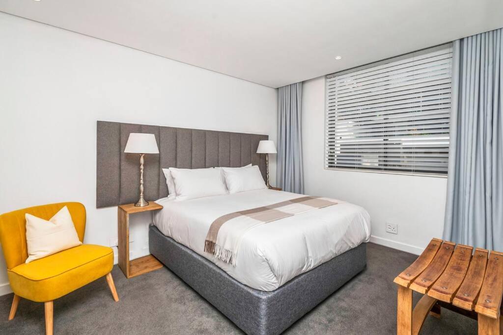 Elegant 3-bedroom Retreat * Cape Town