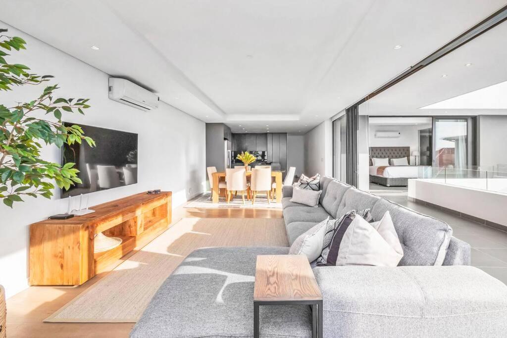 Elegant 3-bedroom Retreat