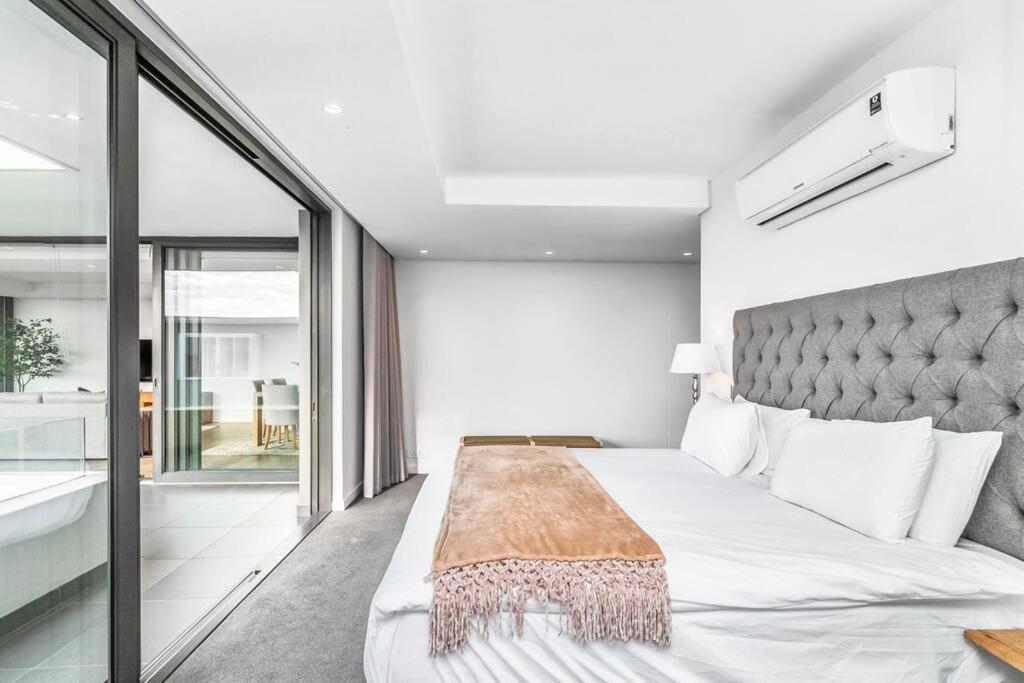 Elegant 3-bedroom Retreat